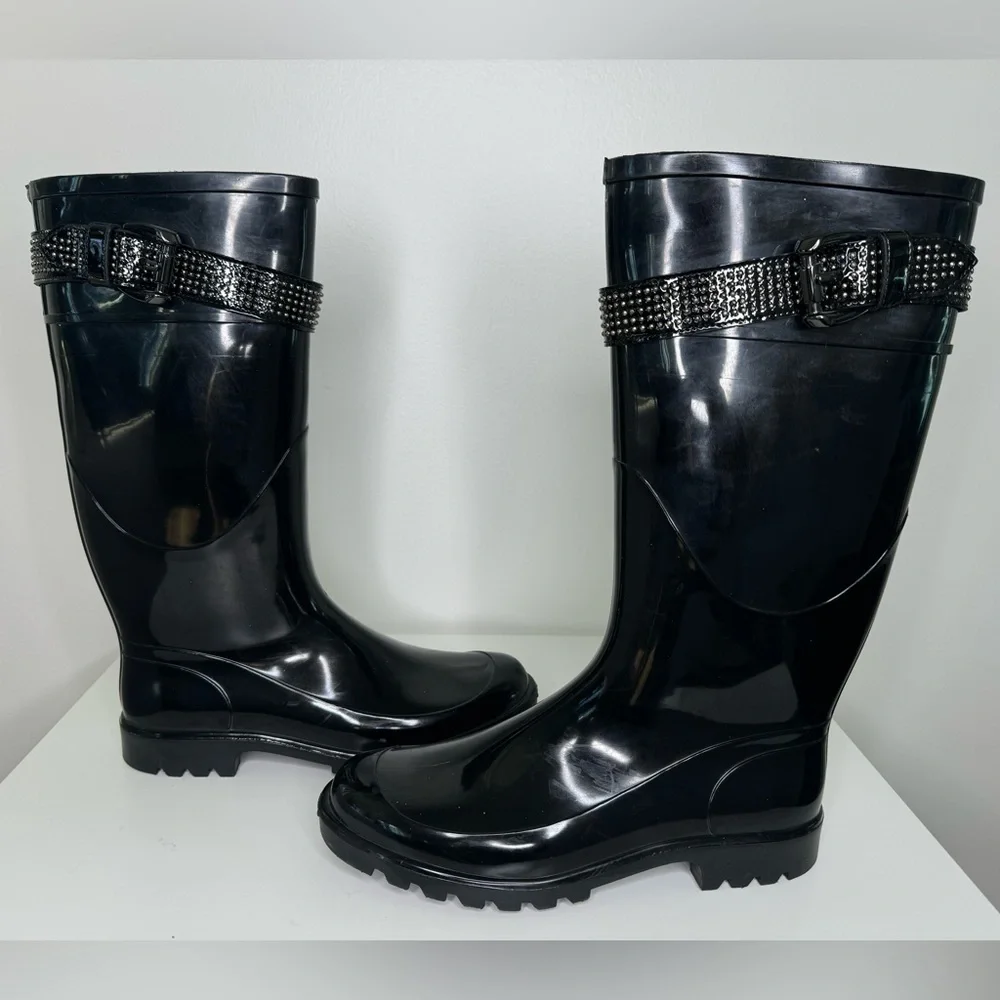 Burberry Black Check Buckle Rain Boots - Iconic Style Meets Functionality - Picture 1 of 7